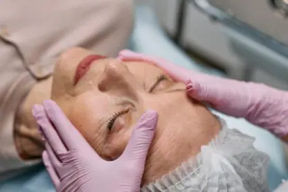 Como é feito o botox no rosto